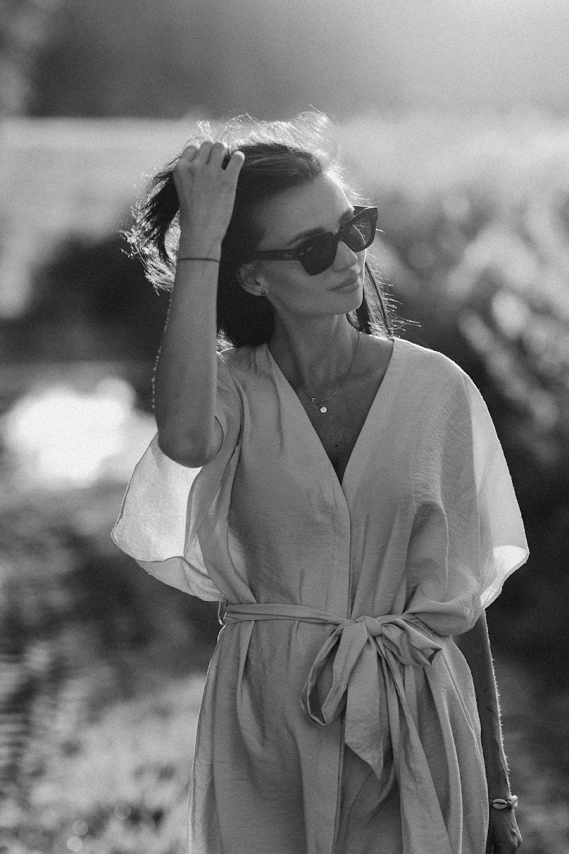 Hanna Dymarczyk - artystyczne zdjęcie w plenerze